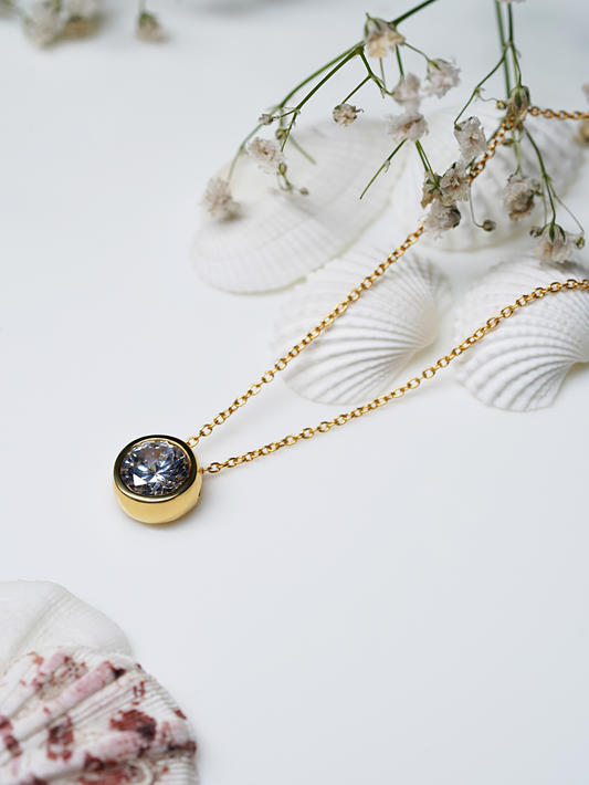 Silver Timeless Solitaire Necklace and 18K Gold Plated - Verozi
